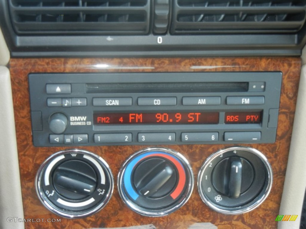 2002 BMW Z3 2.5i Roadster Controls Photo #63260422