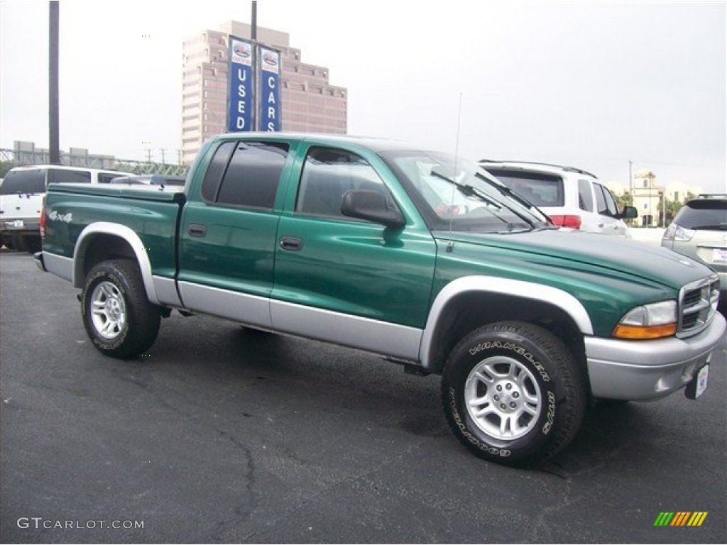 2003 Dakota SLT Quad Cab 4x4 - Timberline Green Pearl / Taupe photo #1