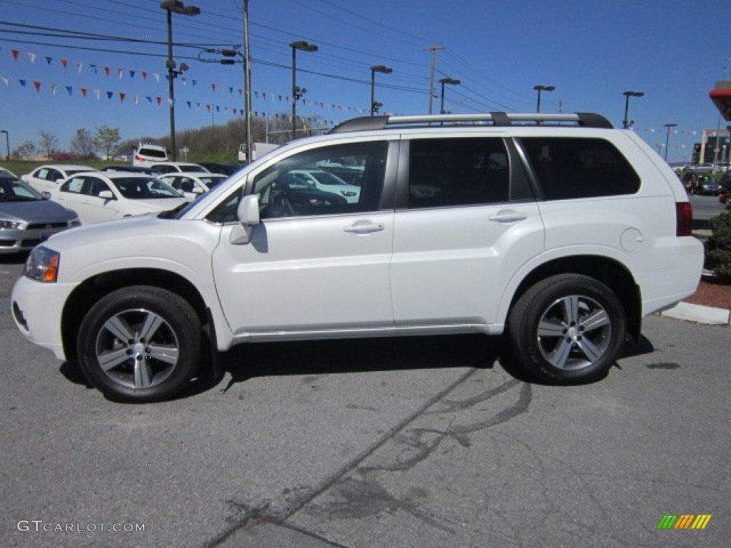 White Pearl 2011 Mitsubishi Endeavor SE Exterior Photo #63264762