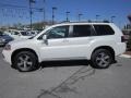 2011 White Pearl Mitsubishi Endeavor SE  photo #2