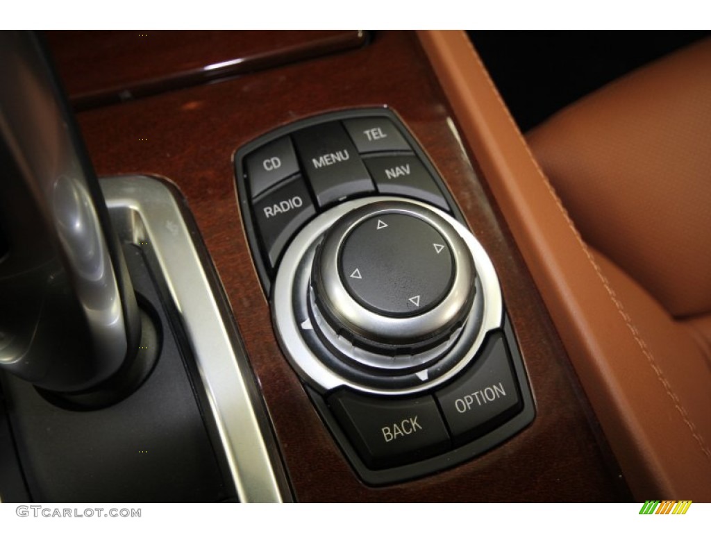 2010 BMW 7 Series 750Li Sedan Controls Photo #63266693