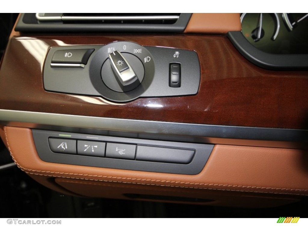 2010 BMW 7 Series 750Li Sedan Controls Photo #63266731