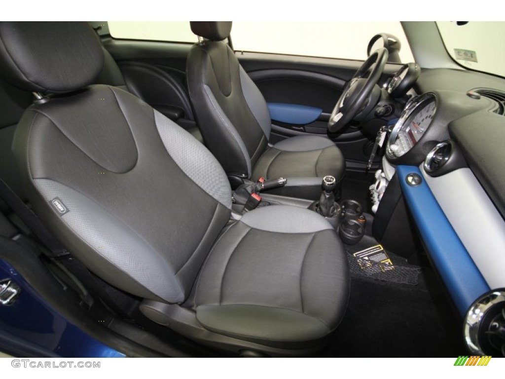 Black/Grey Interior 2009 Mini Cooper Hardtop Photo #63267272