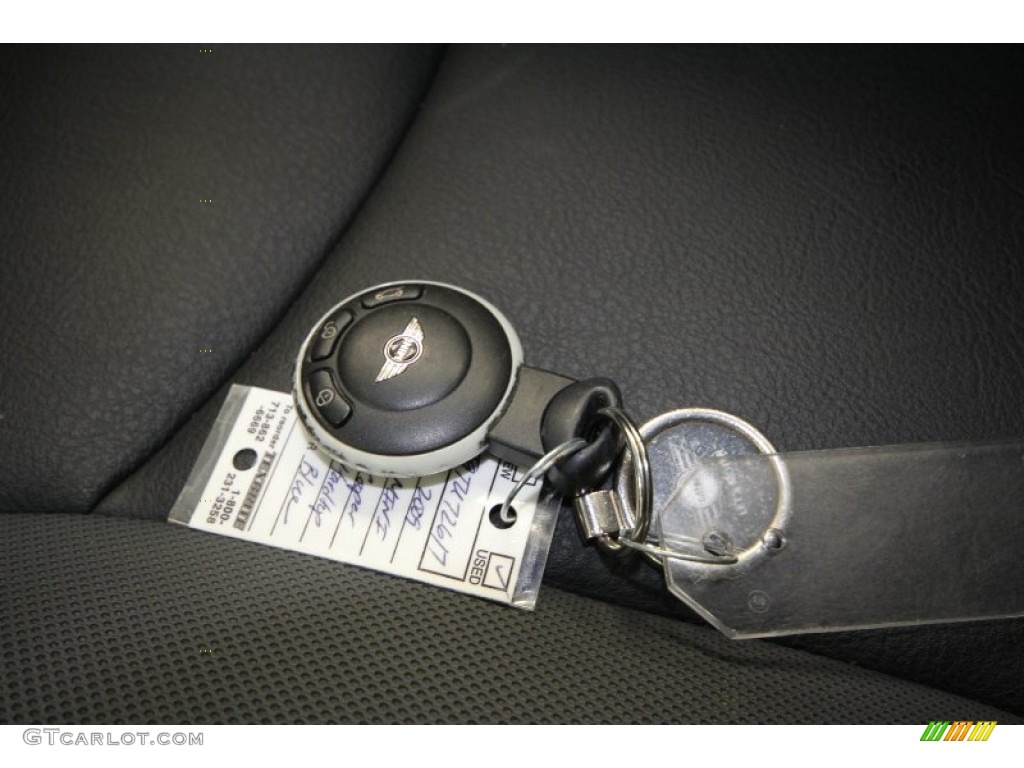 2009 Mini Cooper Hardtop Keys Photo #63267304