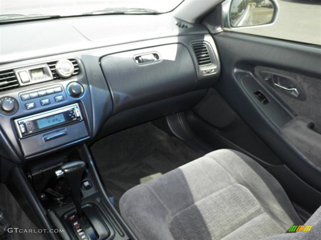 1998 Accord LX Coupe - Regent Silver Pearl / Charcoal photo #17