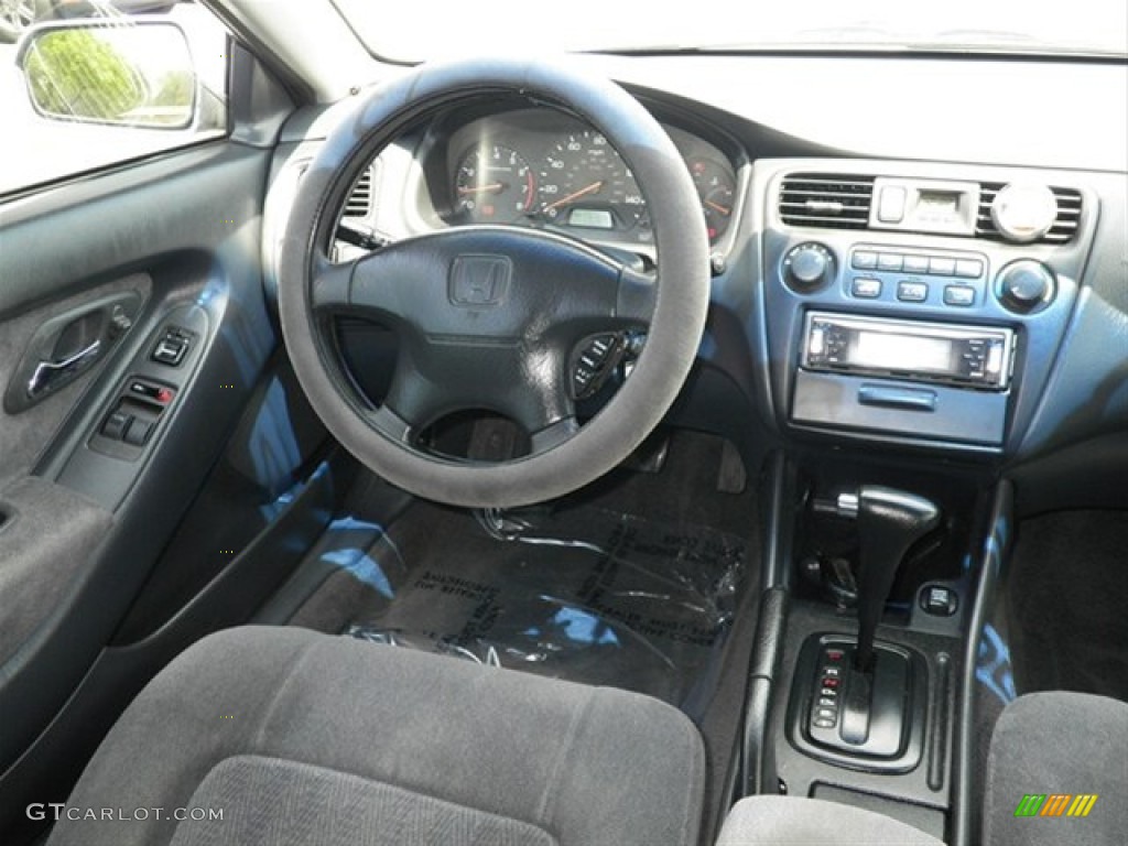 1998 Accord LX Coupe - Regent Silver Pearl / Charcoal photo #18