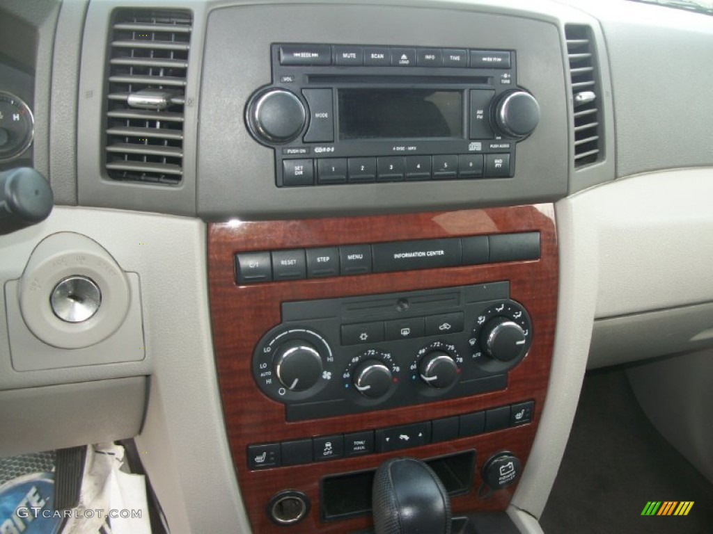 2006 Grand Cherokee Limited 4x4 - Light Graystone Pearl / Dark Khaki/Light Graystone photo #14