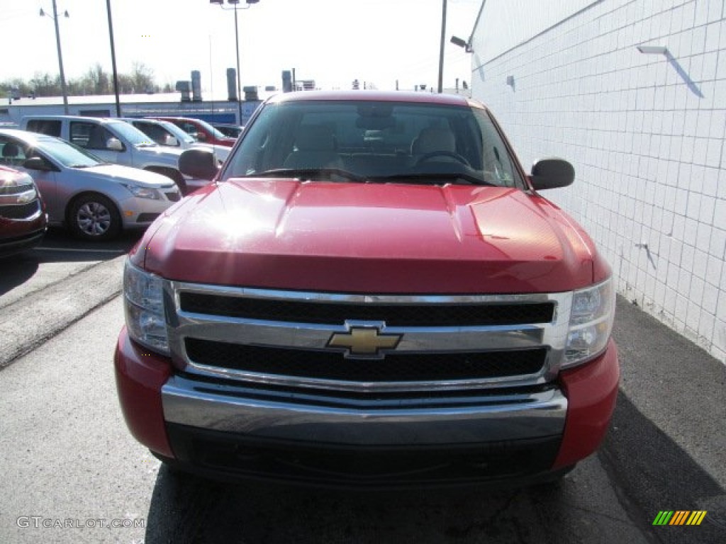 2007 Silverado 1500 LT Extended Cab 4x4 - Victory Red / Light Titanium/Ebony Black photo #3