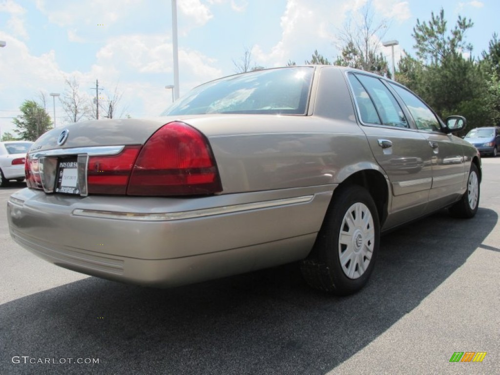 2004 Grand Marquis GS - Arizona Beige Metallic / Medium Parchment photo #3