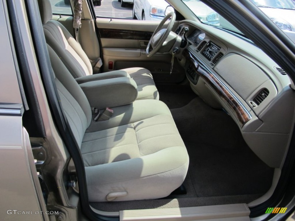 2004 Grand Marquis GS - Arizona Beige Metallic / Medium Parchment photo #10