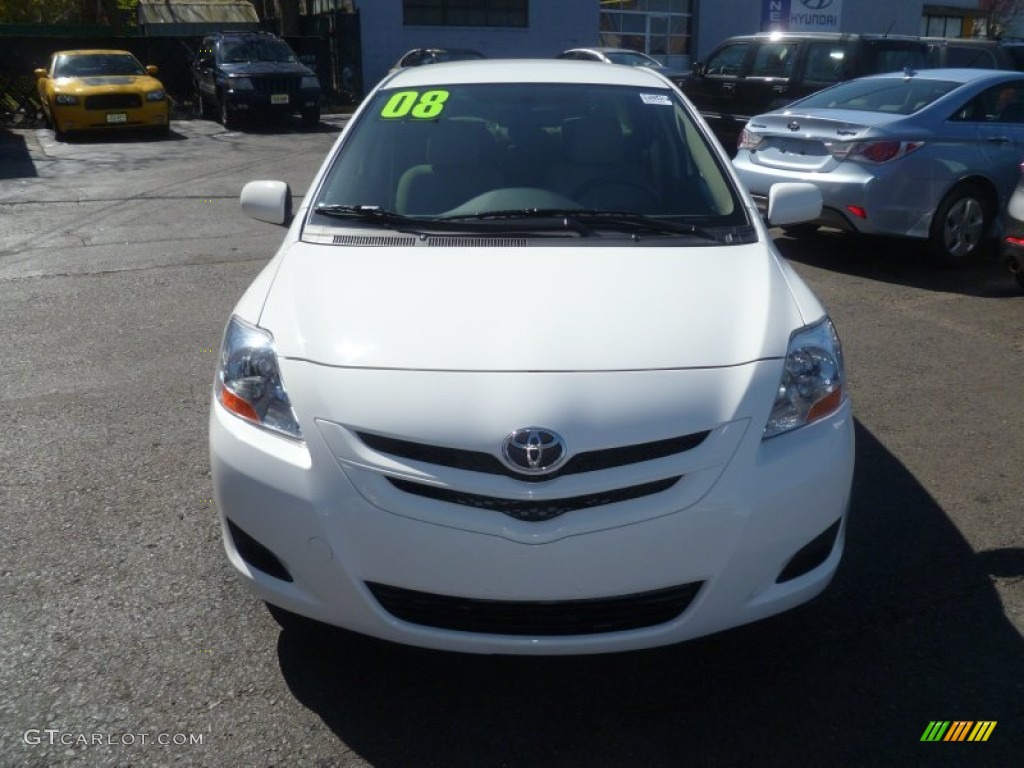 2008 Yaris Sedan - Polar White / Bisque photo #1