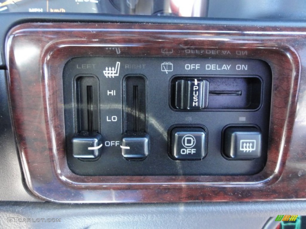 1998 Jeep Grand Cherokee 5.9 Limited 4x4 Controls Photo #63284133