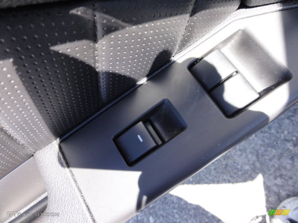 2011 Mustang GT Premium Convertible - Ebony Black / Charcoal Black photo #16