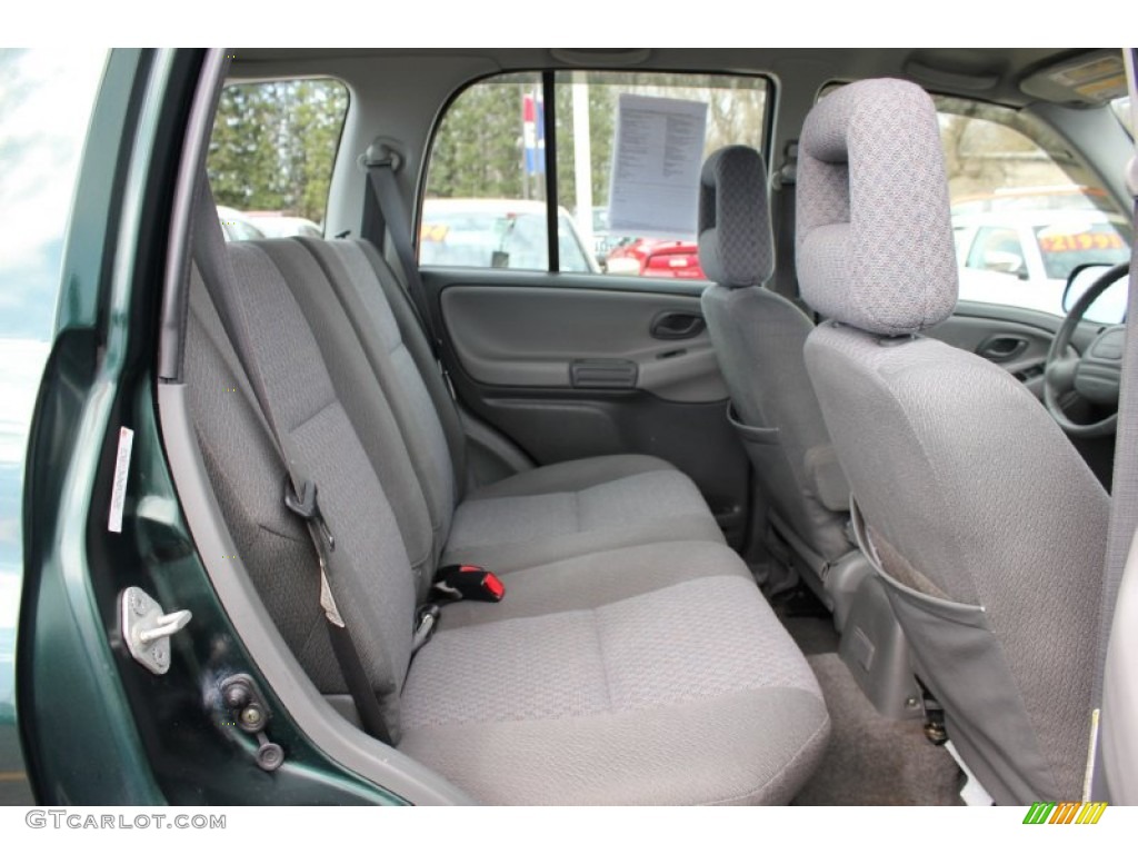 2004 Chevrolet Tracker 4WD Rear Seat Photos