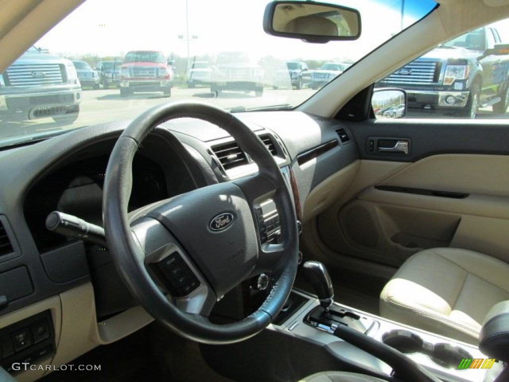 2010 Fusion SEL V6 AWD - Atlantis Green Metallic / Camel photo #17