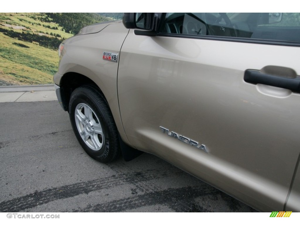 2008 Tundra CrewMax 4x4 - Desert Sand Mica / Beige photo #24