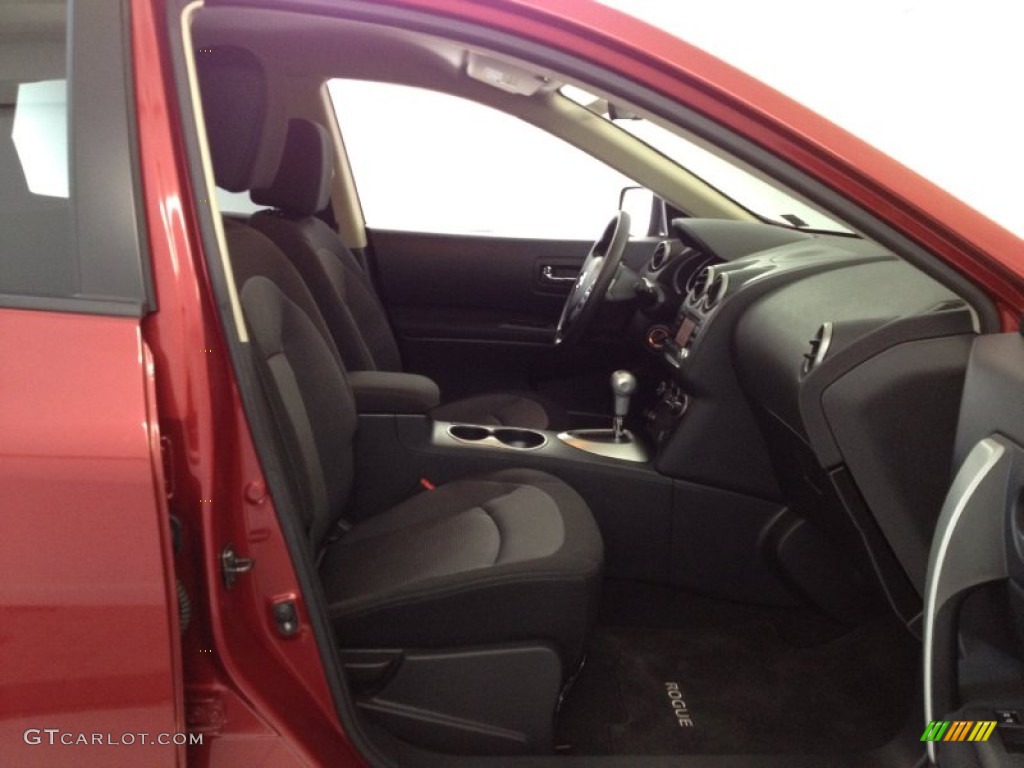 2011 Rogue SV AWD - Cayenne Red / Black photo #10