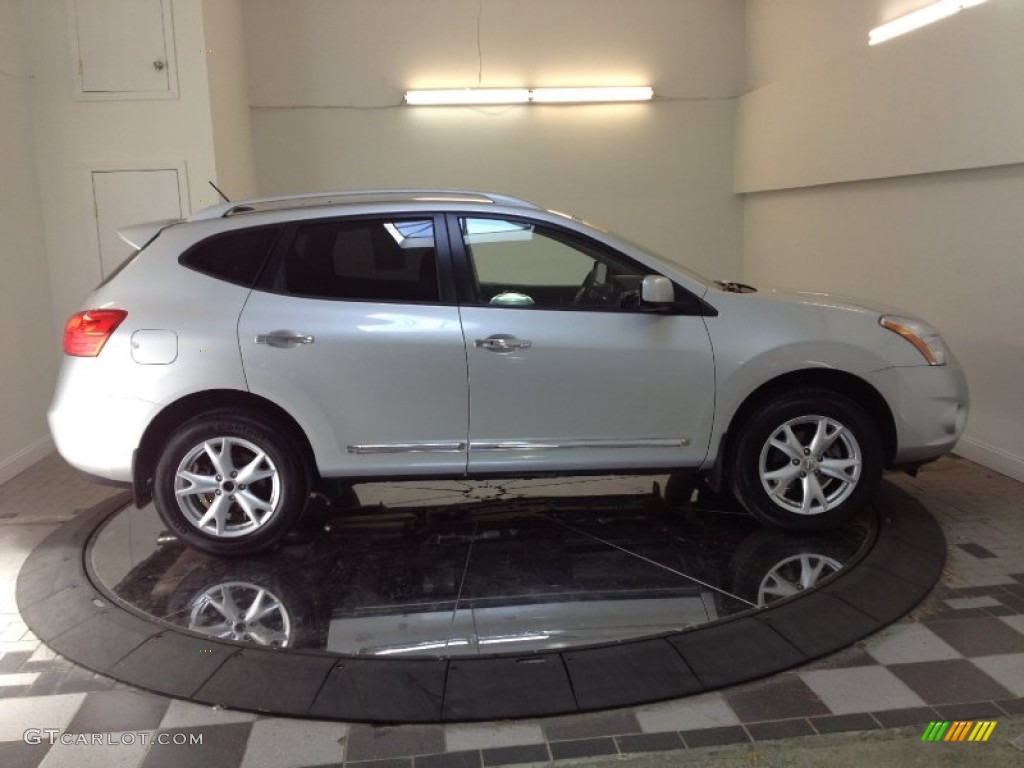 2011 Rogue SV AWD - Silver Ice Metallic / Black photo #3