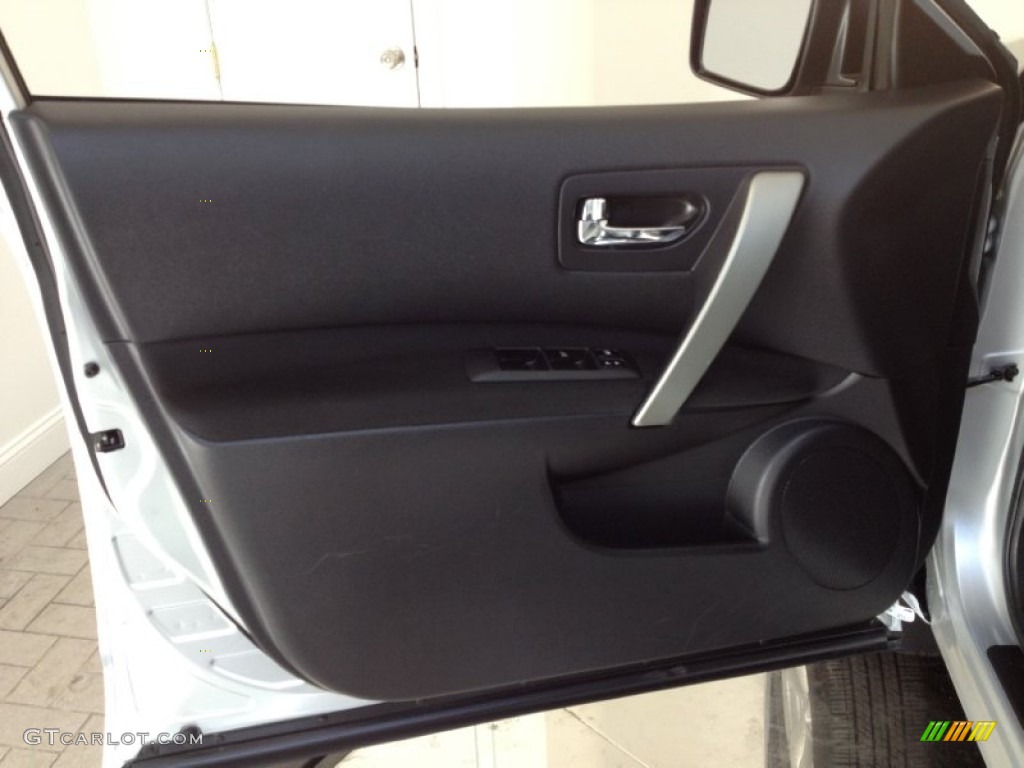 2011 Rogue SV AWD - Silver Ice Metallic / Black photo #12