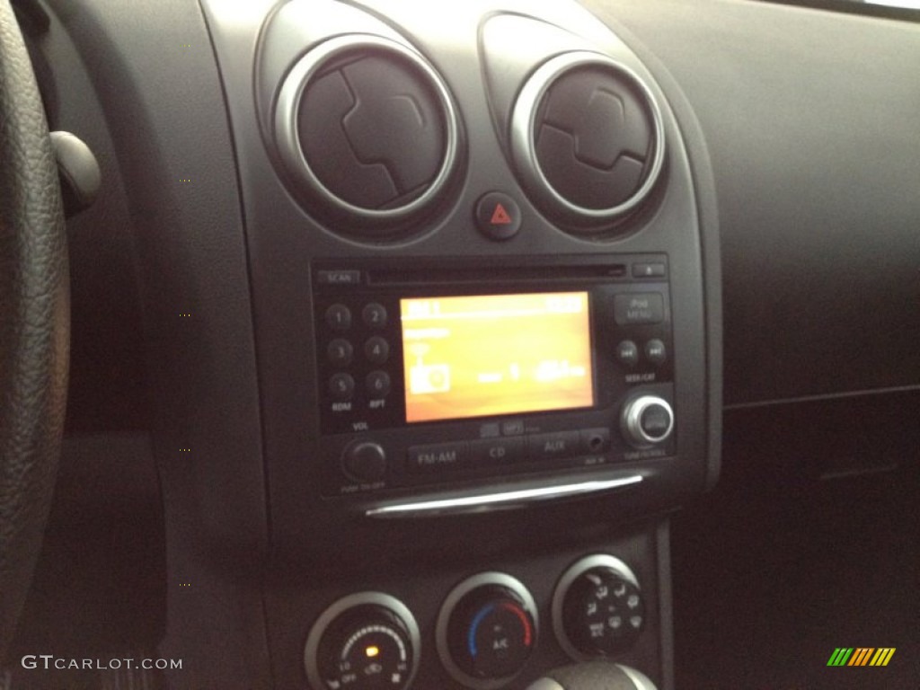2011 Rogue SV AWD - Silver Ice Metallic / Black photo #17
