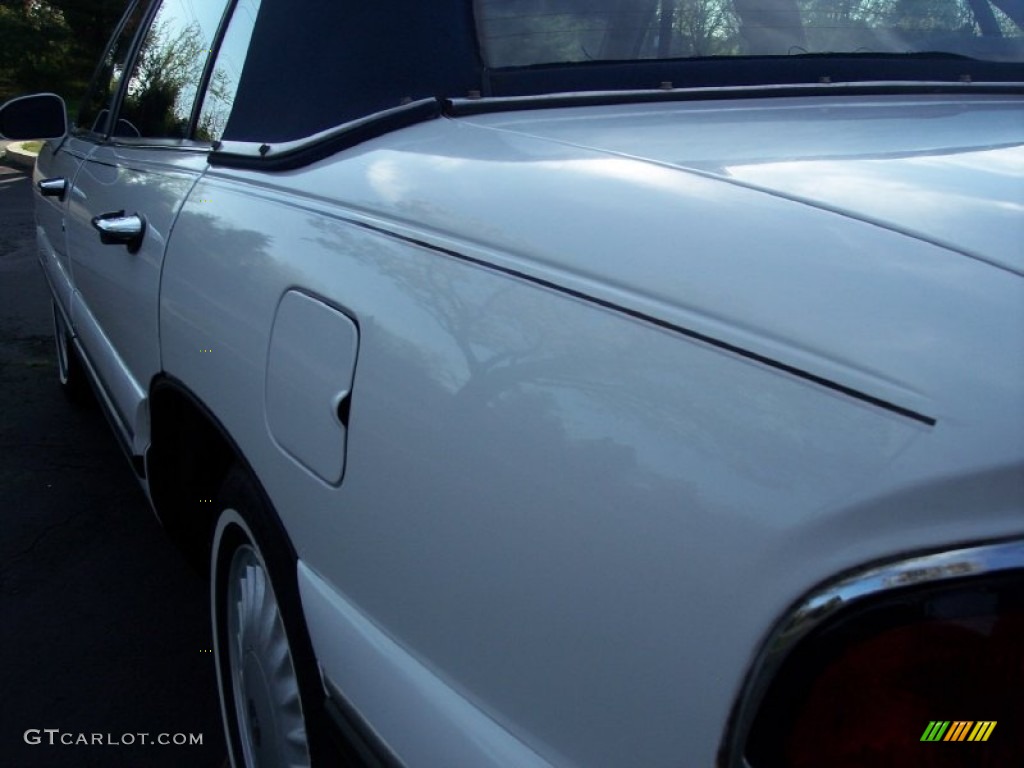 1998 LeSabre Custom - Bright White / Medium Blue photo #27