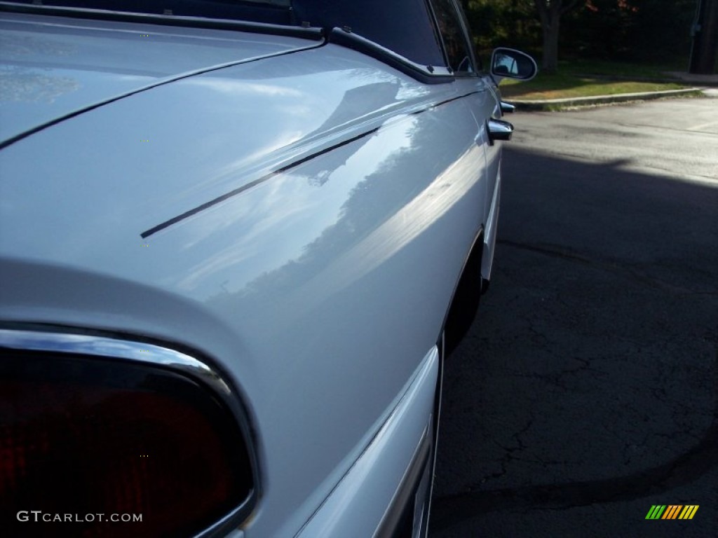 1998 LeSabre Custom - Bright White / Medium Blue photo #28