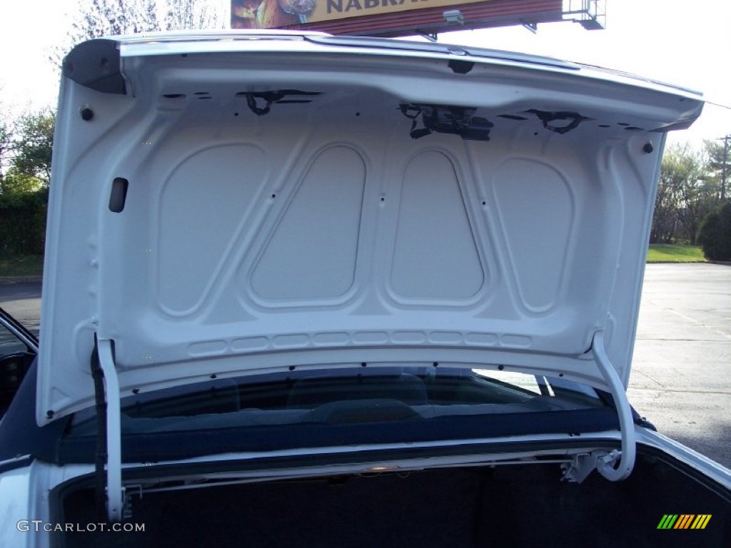 1998 LeSabre Custom - Bright White / Medium Blue photo #63