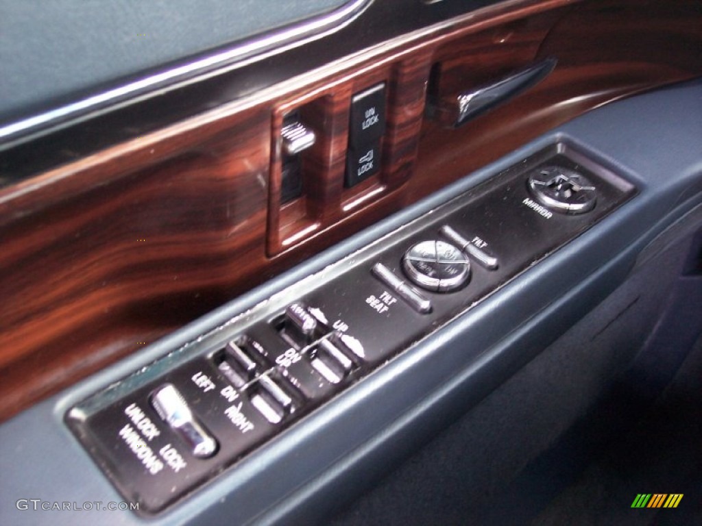 1998 LeSabre Custom - Bright White / Medium Blue photo #78