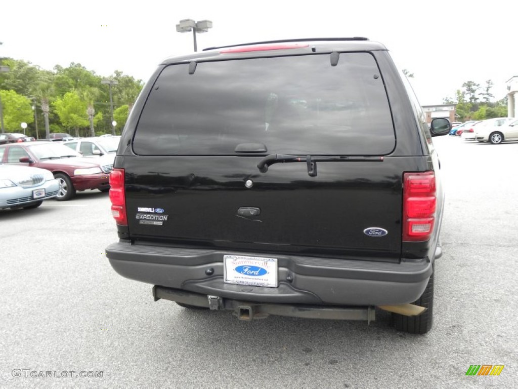 2002 Expedition XLT 4x4 - Black / Medium Graphite photo #15