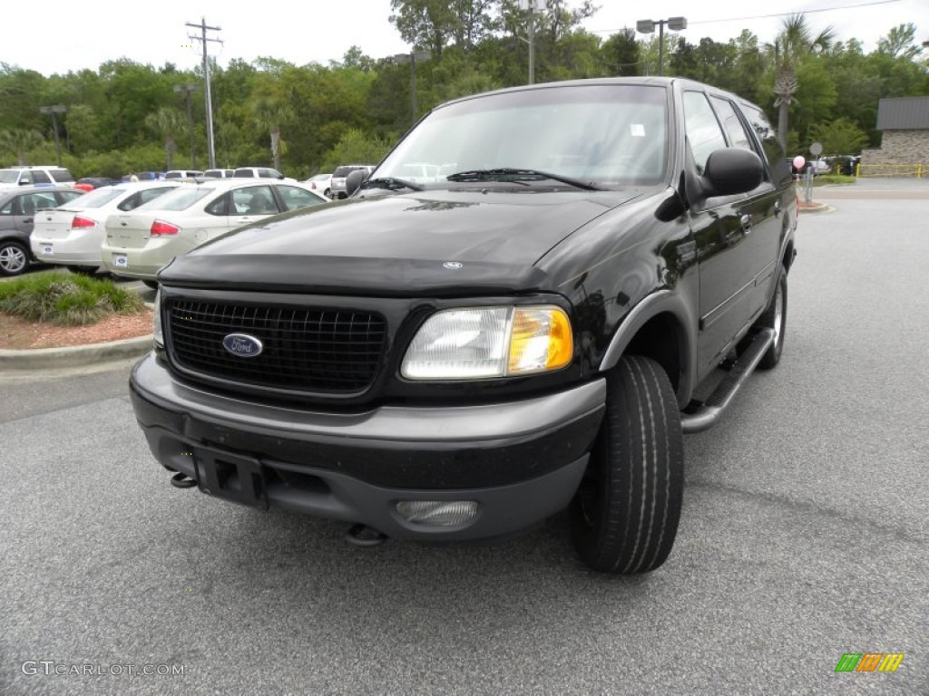 2002 Expedition XLT 4x4 - Black / Medium Graphite photo #23