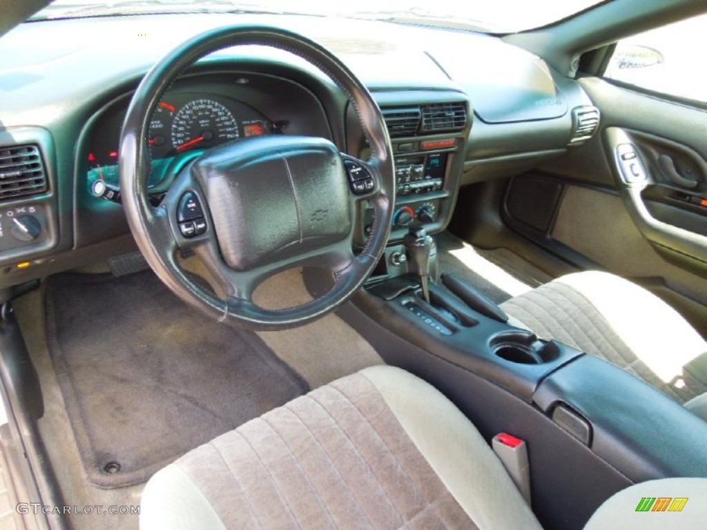 Medium Gray Interior 2000 Chevrolet Camaro Z28 SS Coupe Photo #63308453