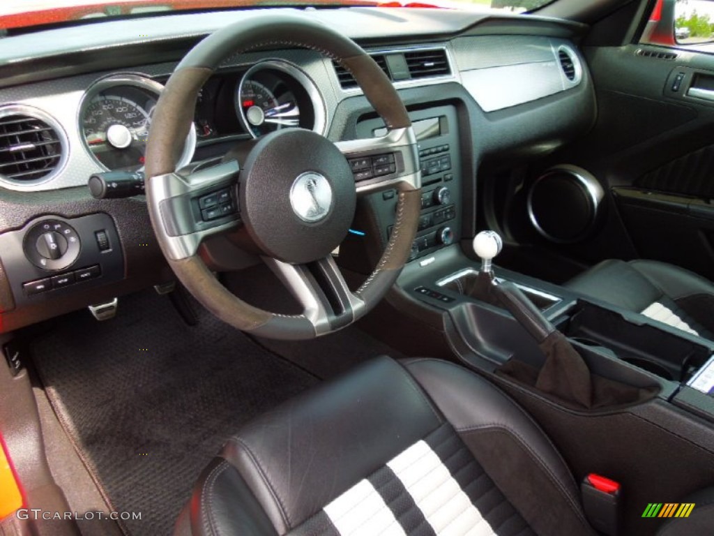 Charcoal Black/White Interior 2010 Ford Mustang Shelby GT500 Coupe Photo #63309899