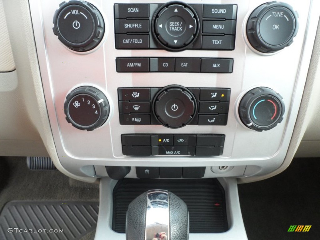 2008 Mercury Mariner V6 Controls Photos