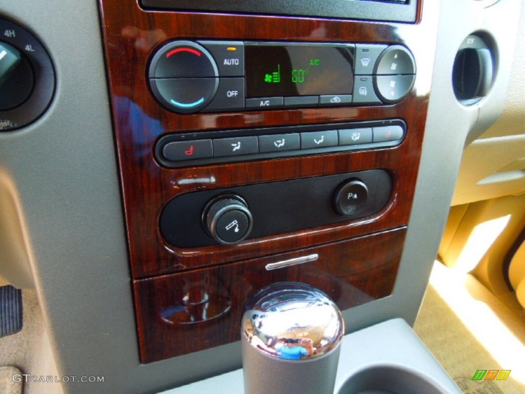 2007 Ford F150 King Ranch SuperCrew 4x4 Controls Photo #63309998