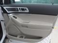 2013 White Platinum Tri-Coat Ford Explorer XLT  photo #19