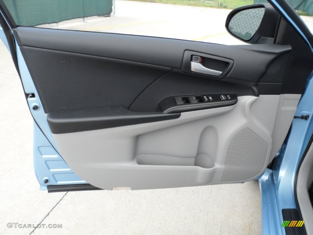 2012 Toyota Camry LE Ash Door Panel Photo #63314810