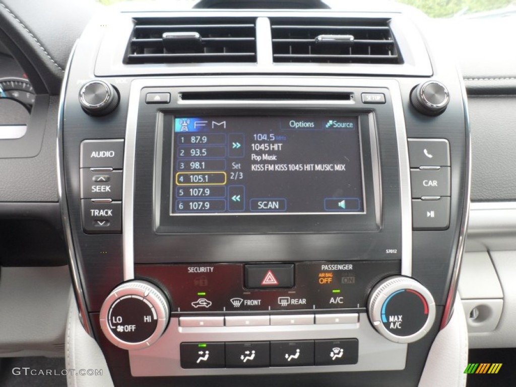 2012 Toyota Camry LE Controls Photo #63314849