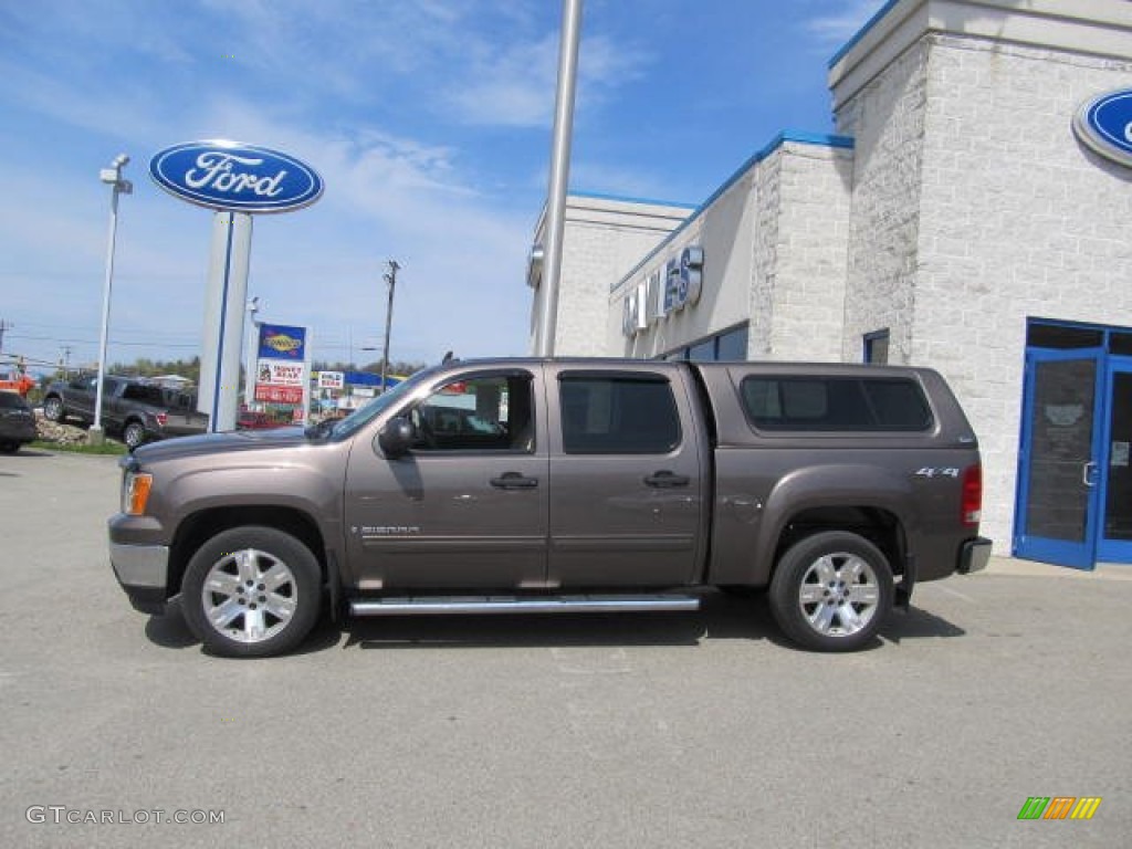 2008 Sierra 1500 SLE Crew Cab 4x4 - Medium Brown Metallic / Light Cashmere photo #2