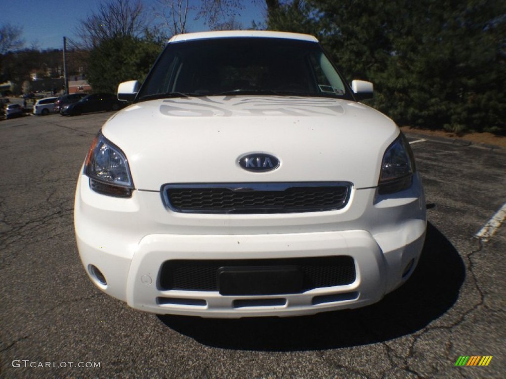 2011 Soul White Tiger Special Edition - Clear White/Grey Graphics / Black Leather photo #3