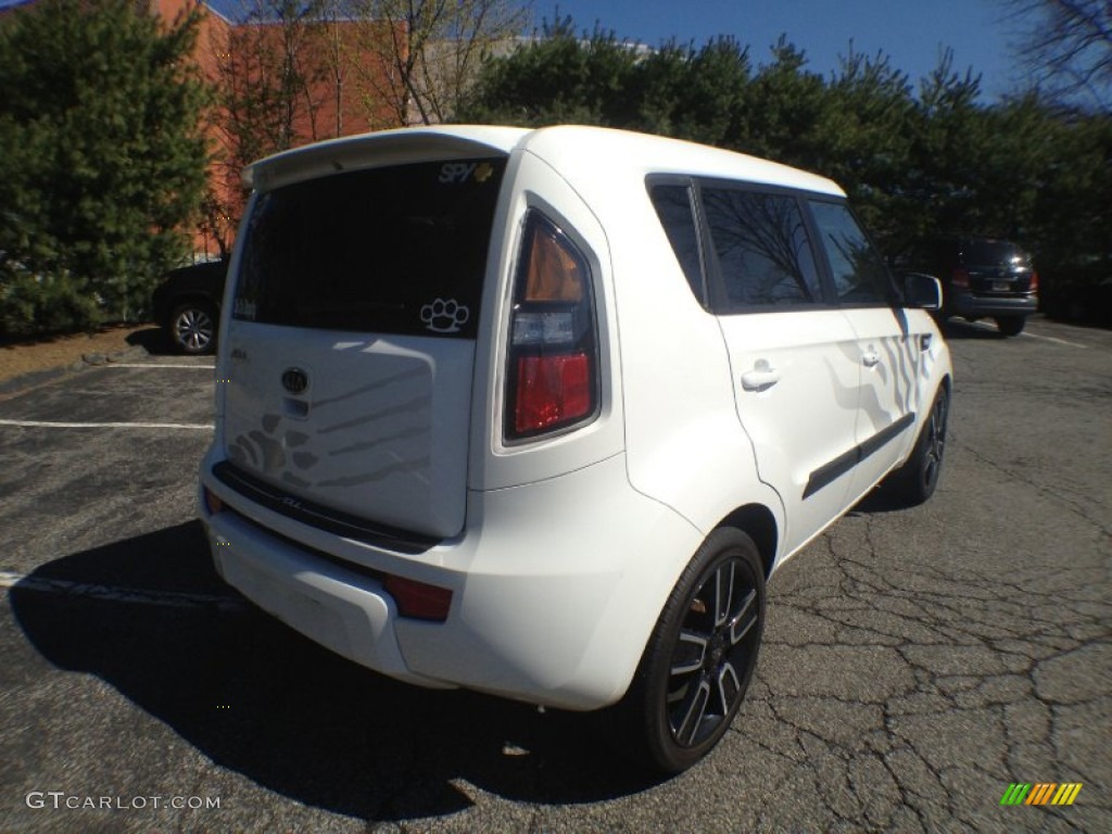 2011 Soul White Tiger Special Edition - Clear White/Grey Graphics / Black Leather photo #8