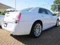 Bright White - 300 C Hemi Photo No. 3