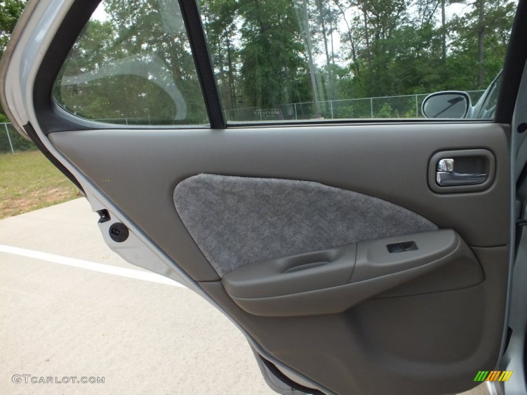 2003 Nissan Sentra SE-R Sand Beige Door Panel Photo #63324815