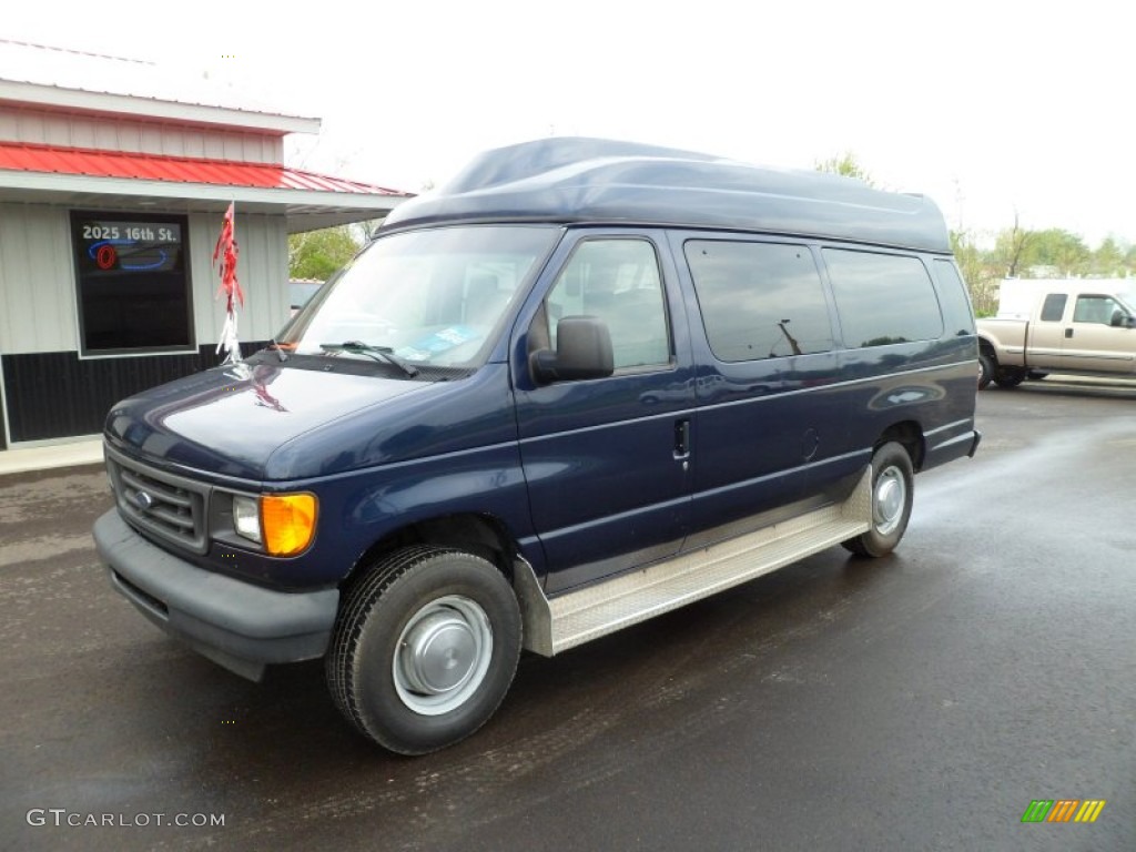 2004 Ford E Series Van E350 Super Duty XL Wheelchair Access Exterior Photos