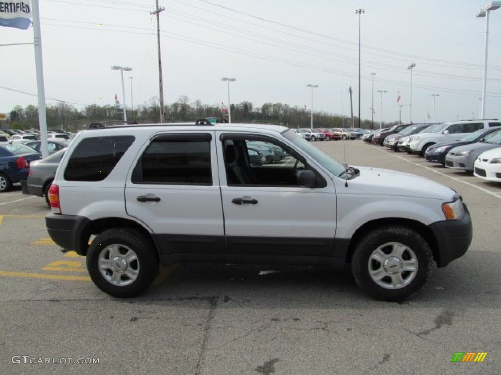 2003 Escape XLT V6 4WD - Oxford White / Medium Dark Flint photo #7