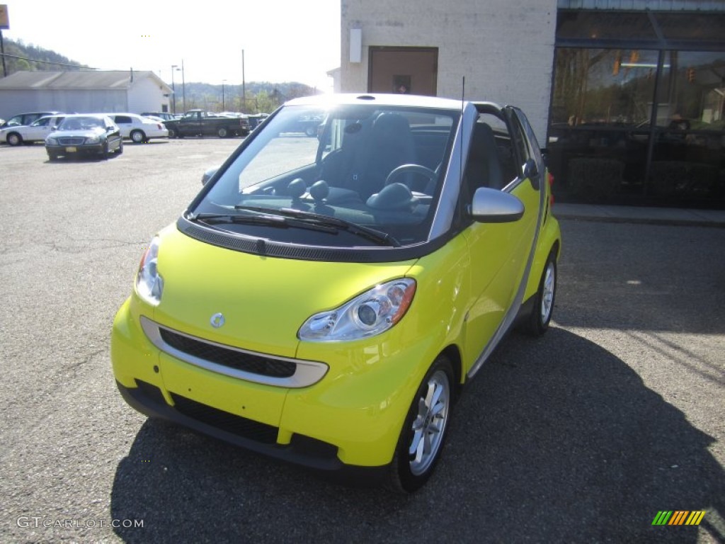 2008 fortwo passion cabriolet - Light Yellow / Design Black photo #8
