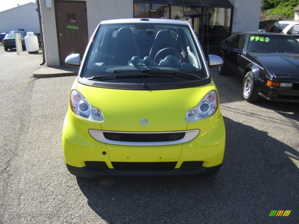 2008 fortwo passion cabriolet - Light Yellow / Design Black photo #9