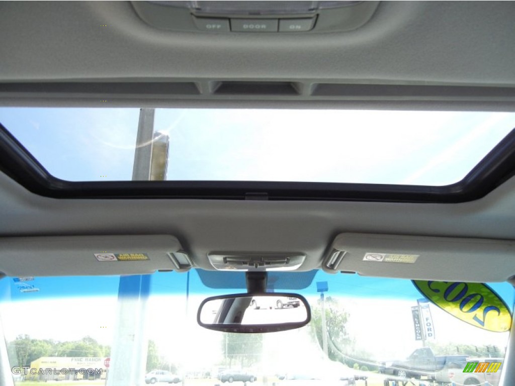 2005 XG350 L - Bright Silver / Black photo #19