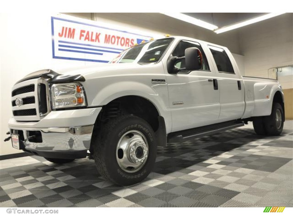 Oxford White Ford F350 Super Duty