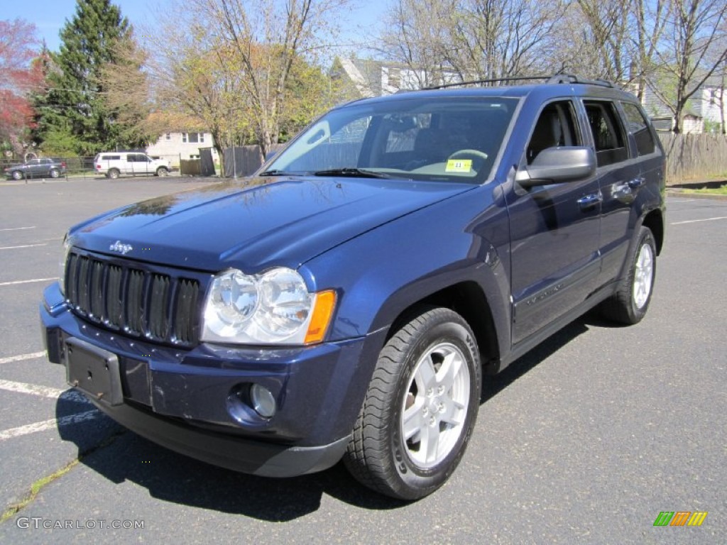 2006 Grand Cherokee Laredo 4x4 - Midnight Blue Pearl / Khaki photo #2