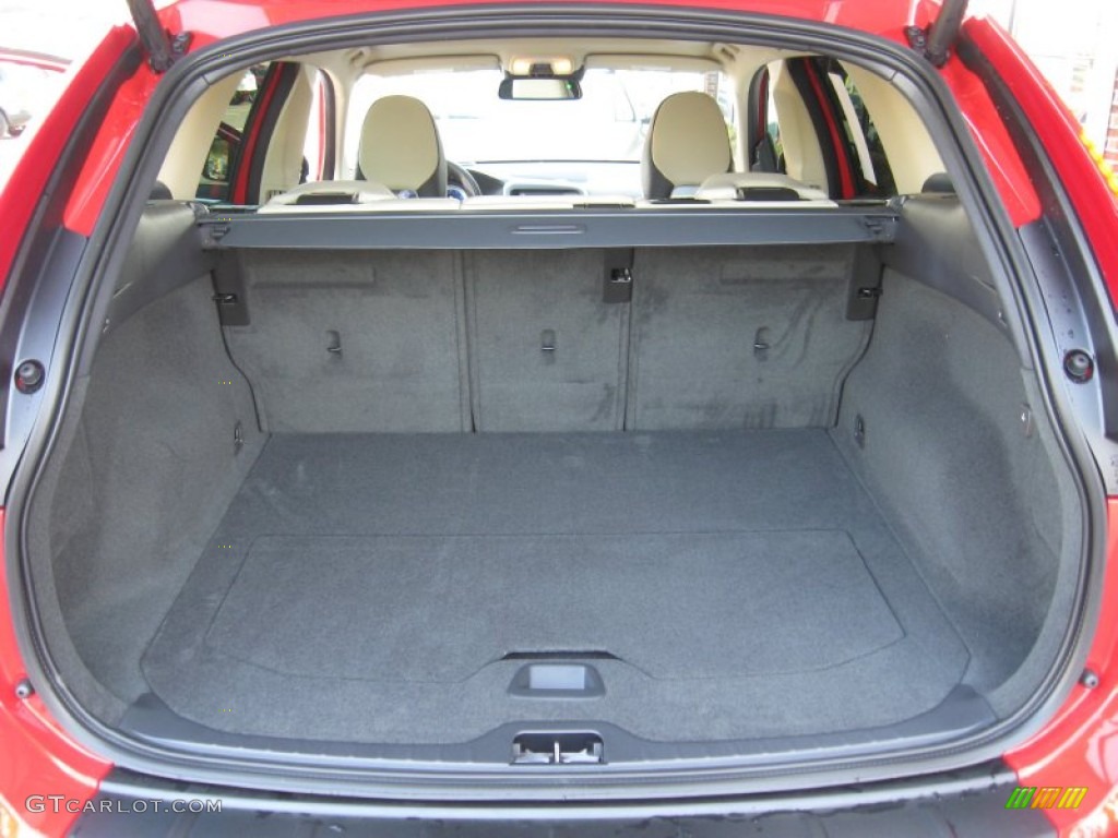 2012 Volvo XC60 T6 R-Design Trunk Photo #63347111